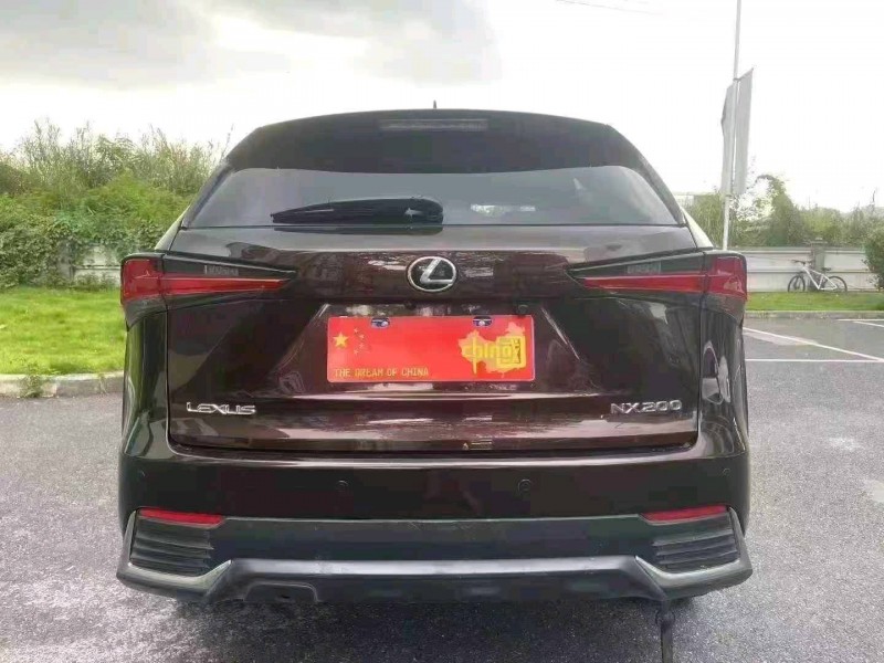 广州18年雷克萨斯NX6