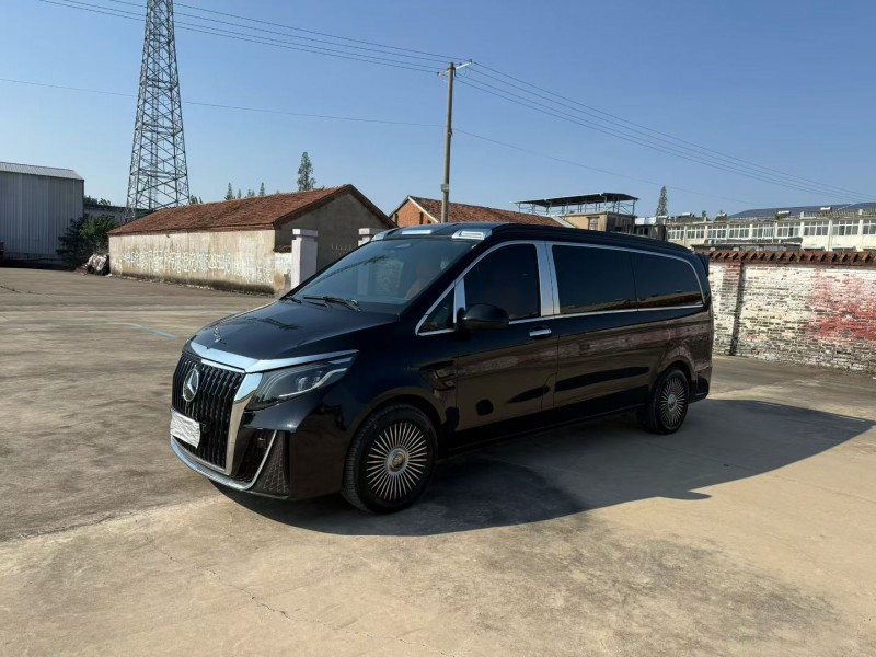 徐州24年奔驰威霆2