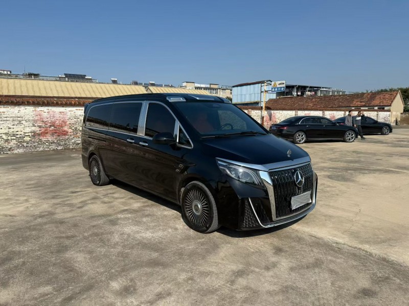 徐州24年奔驰威霆4