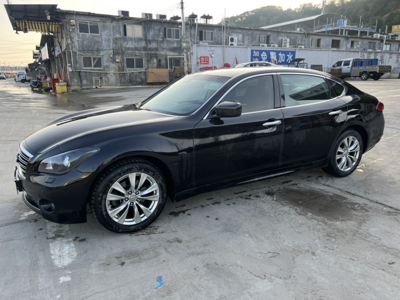 潮州15年英菲尼迪Q702