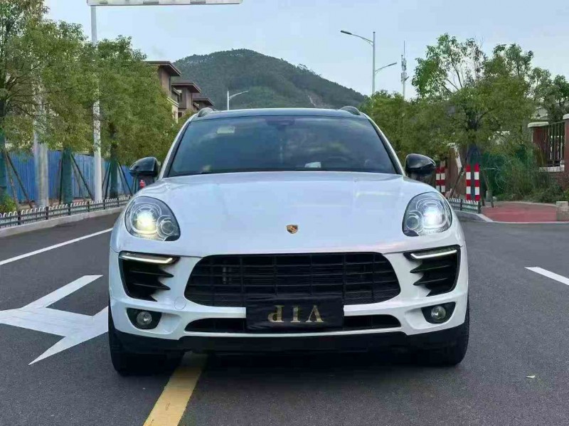 漳州17年保时捷Macan1