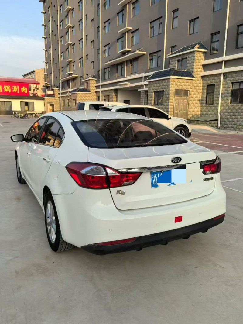 邯郸16年起亚K33