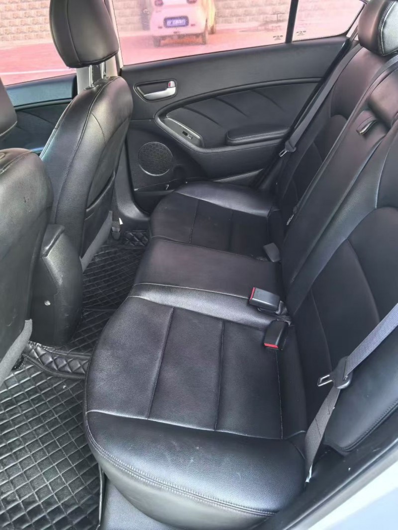 邯郸16年起亚K39