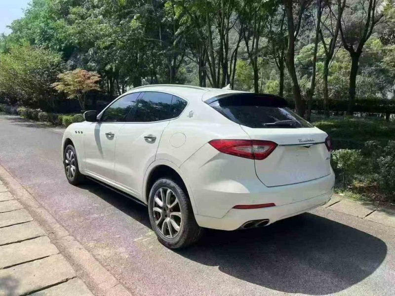 丽水17年玛莎拉蒂Levante7