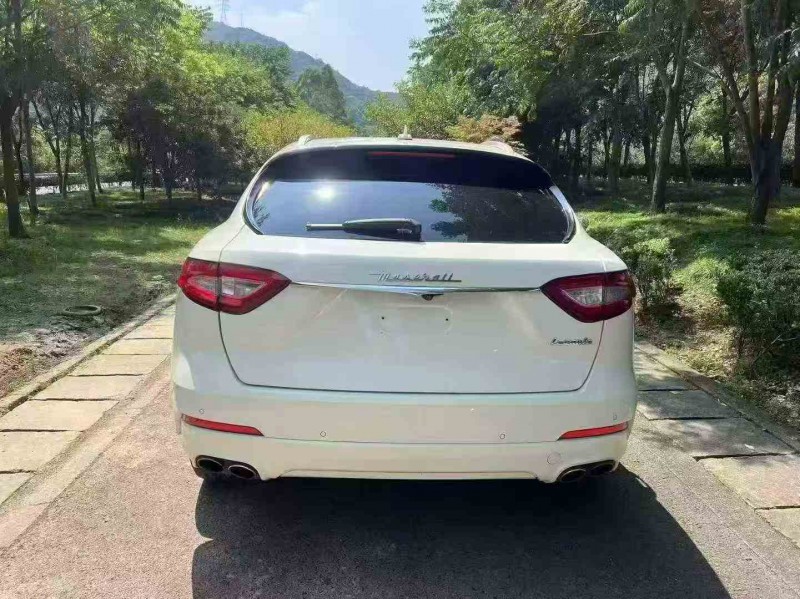 丽水17年玛莎拉蒂Levante9