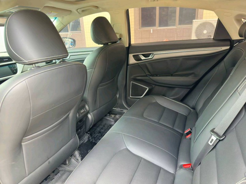 东莞18年吉利帝豪5