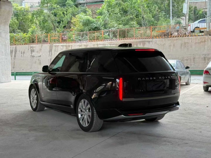 兰州25年路虎揽胜行政9