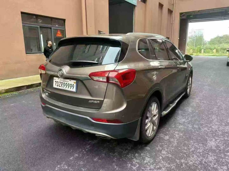 重庆18年别克昂科威8