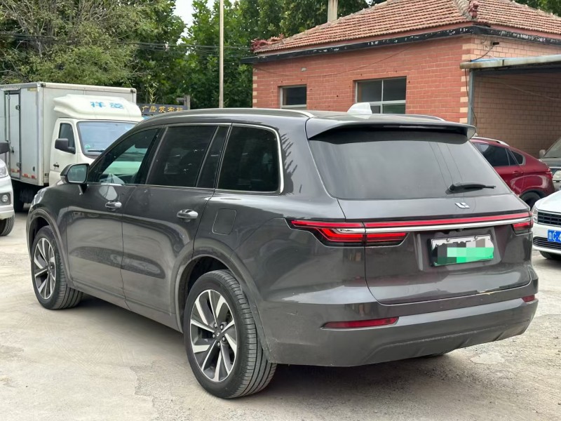 淄博22年理想理想ONE8