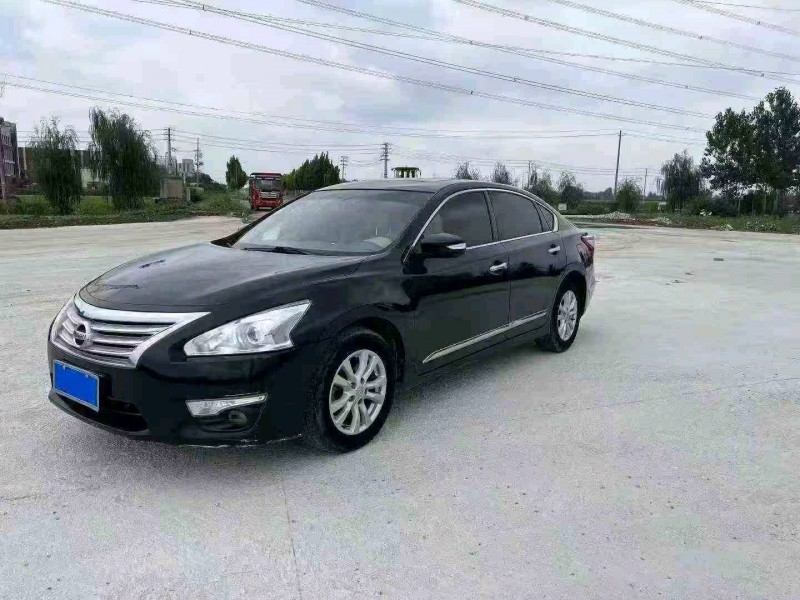 淮安15年日产天籁2