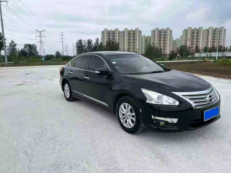 淮安15年日产天籁3