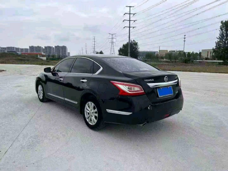 淮安15年日产天籁7