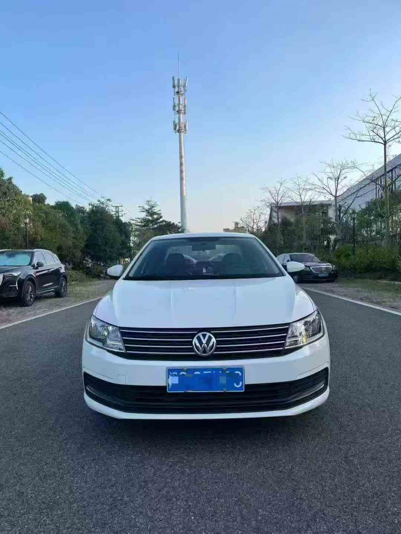 厦门16年大众朗逸1