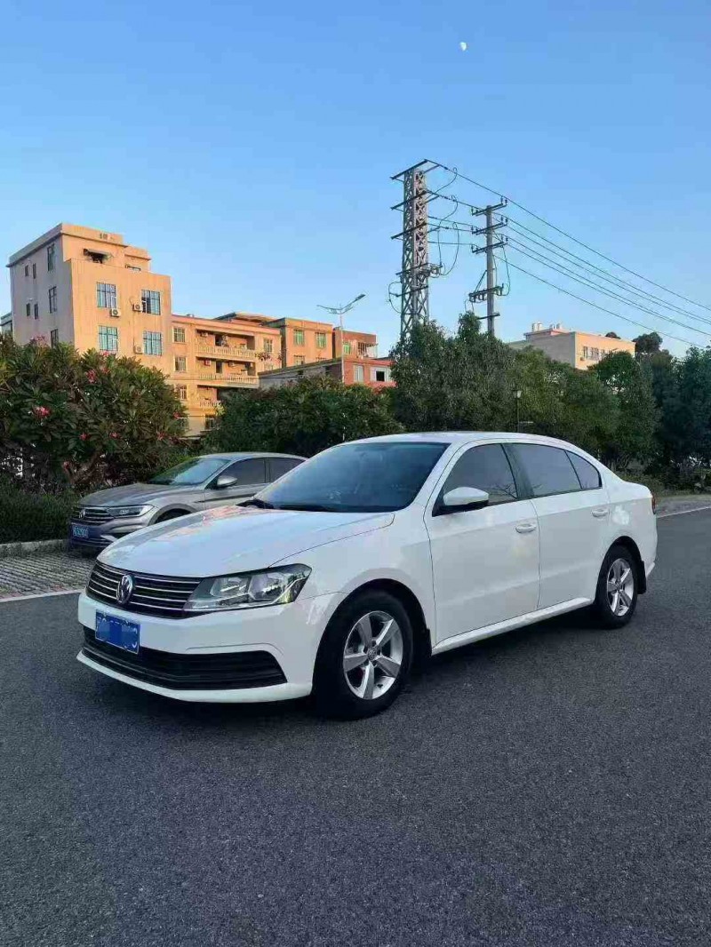 厦门16年大众朗逸3