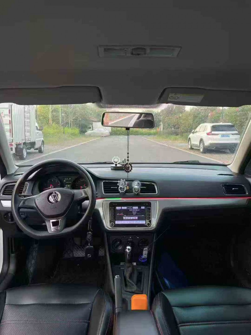 厦门16年大众朗逸5