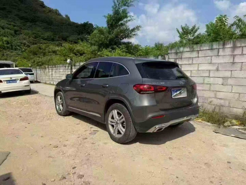 珠海22年奔驰GLA7