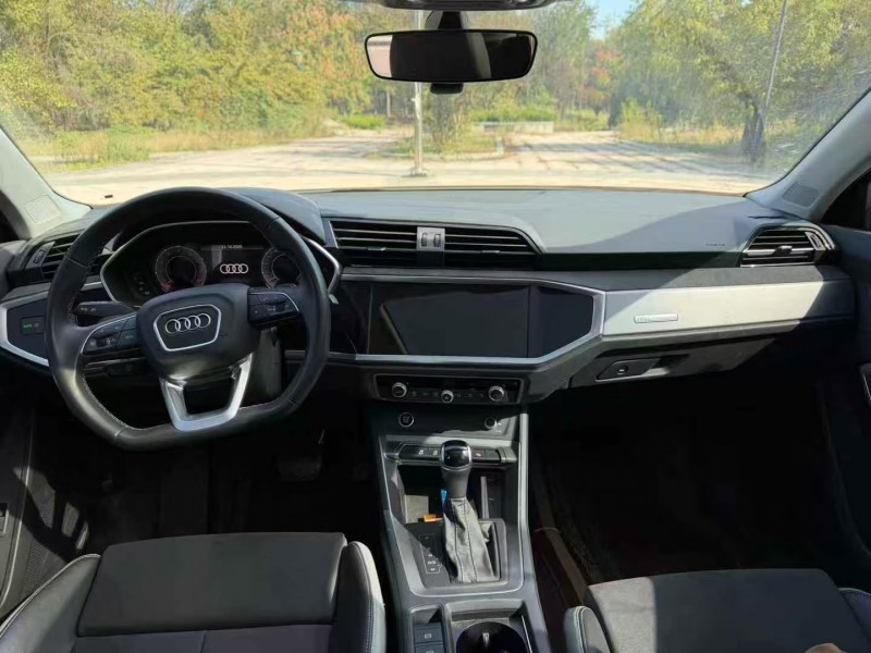 青岛23年奥迪Q39