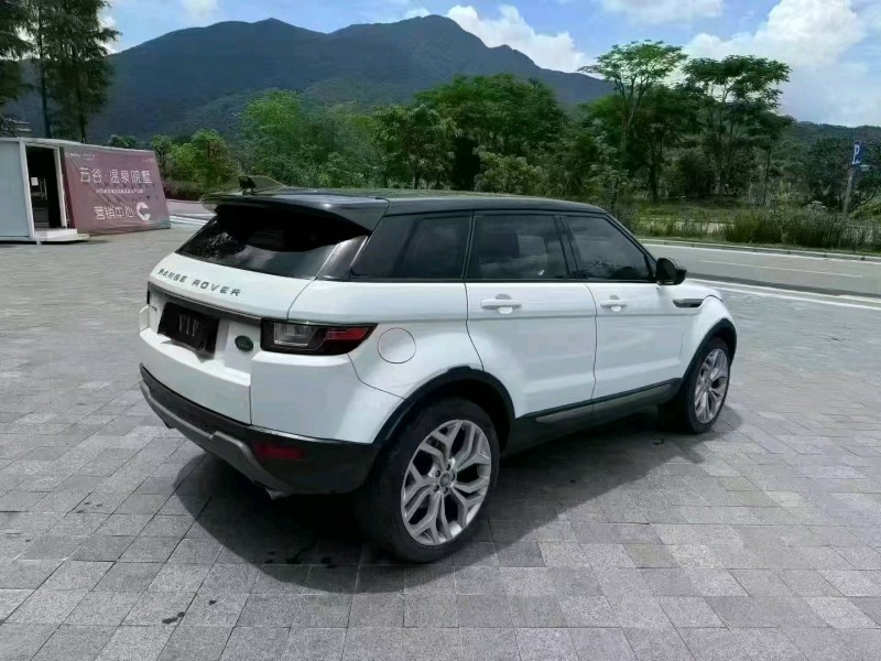 广州18年路虎极光8