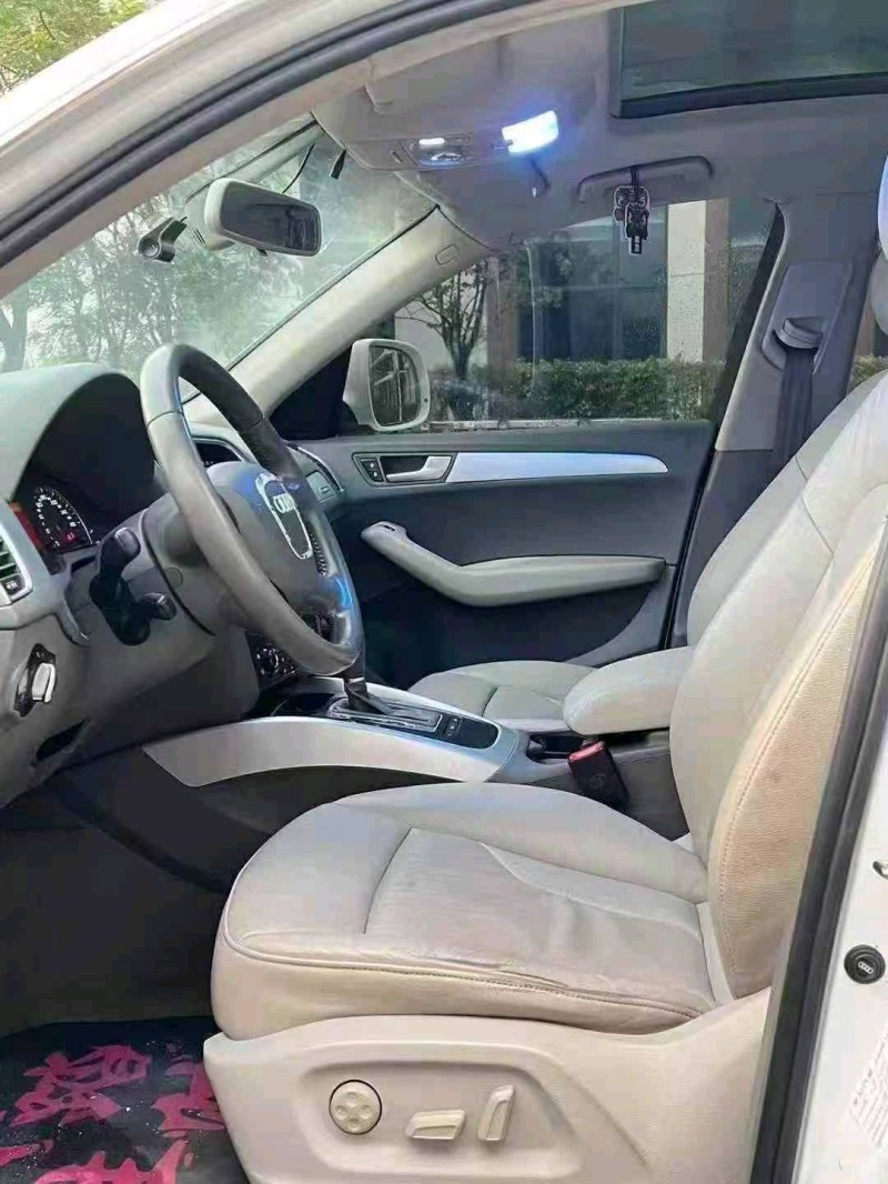 广州12年奥迪Q56