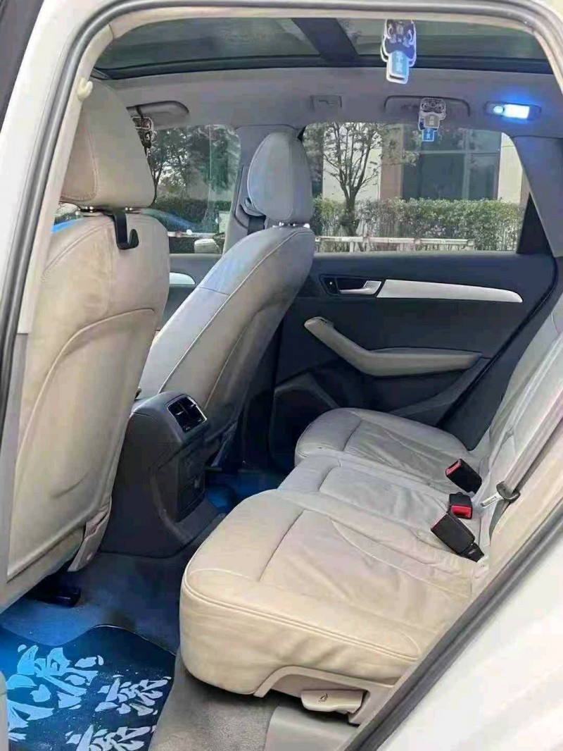 广州12年奥迪Q59