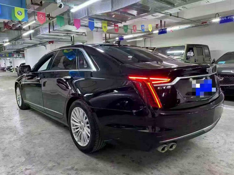 成都21年凯迪拉克CT67