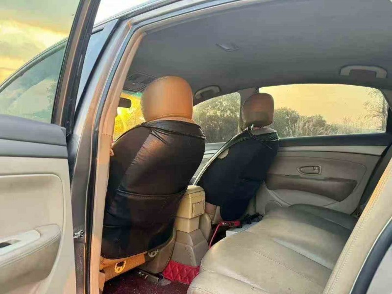 广州16年日产轩逸5