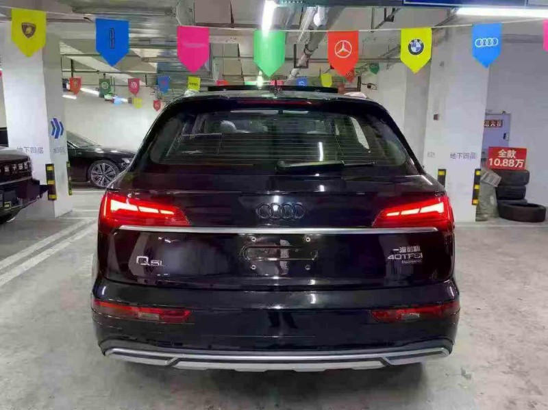 成都22年奥迪Q59