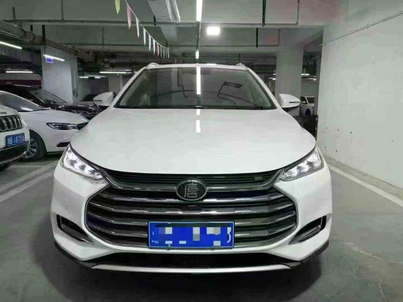 成都18年比亚迪唐1