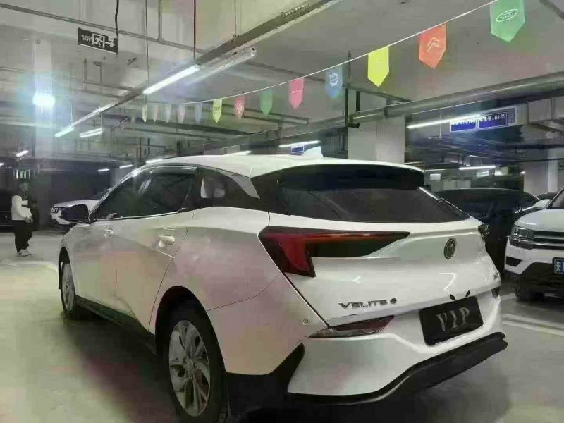 成都24年别克微蓝7