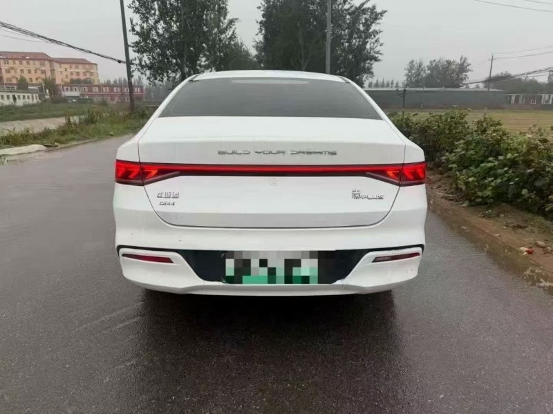 保定24年比亚迪秦8