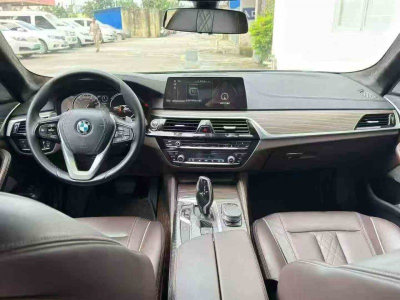 江门18年宝马5系4