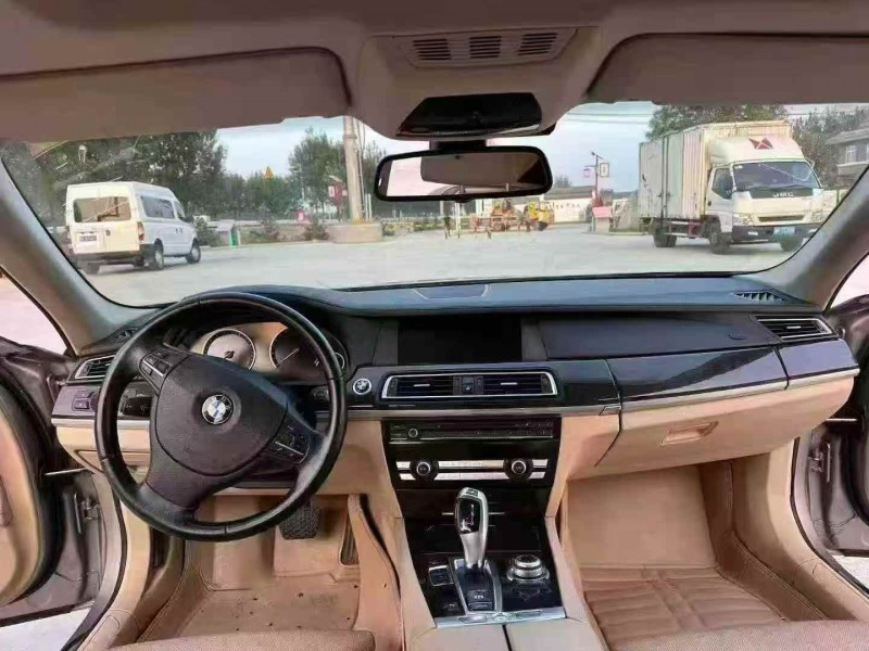 徐州12年宝马7系3