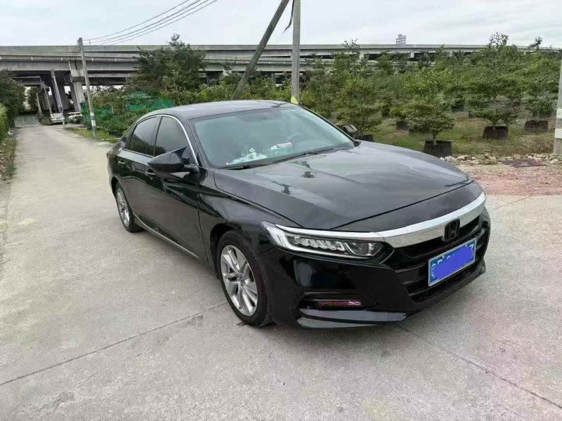 佛山21年本田雅阁2