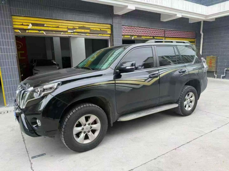 桂林10年丰田普拉多2