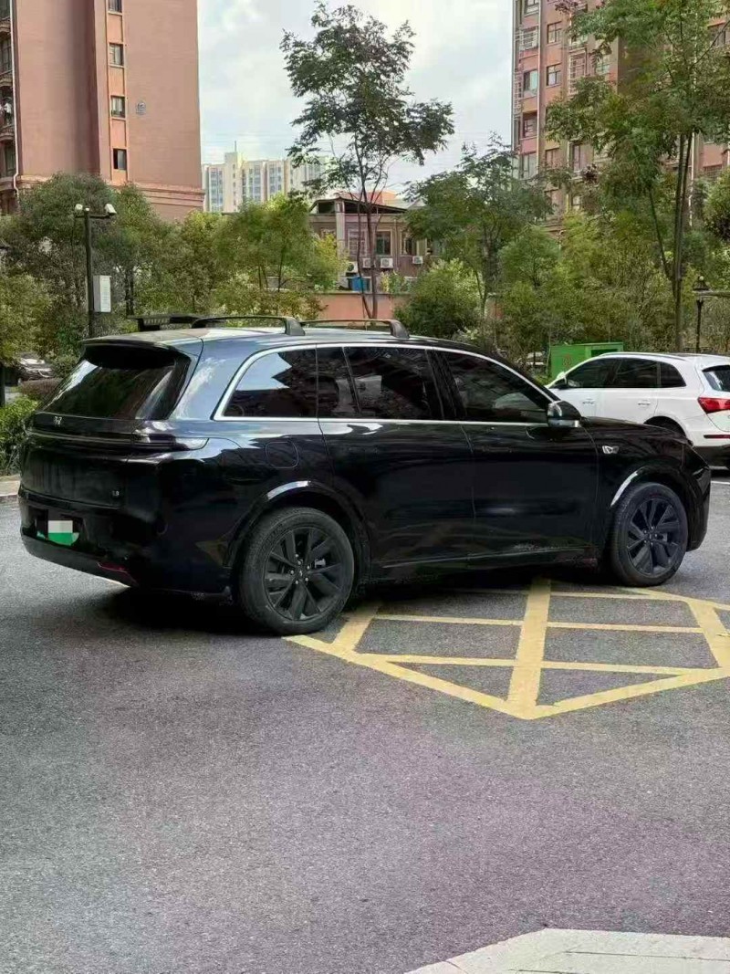 赣州23年理想L87