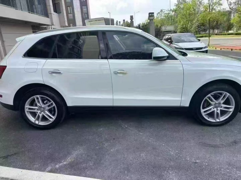 东莞17年奥迪Q58