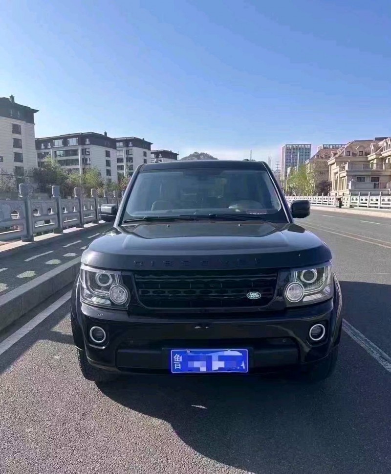 青岛10年路虎发现1