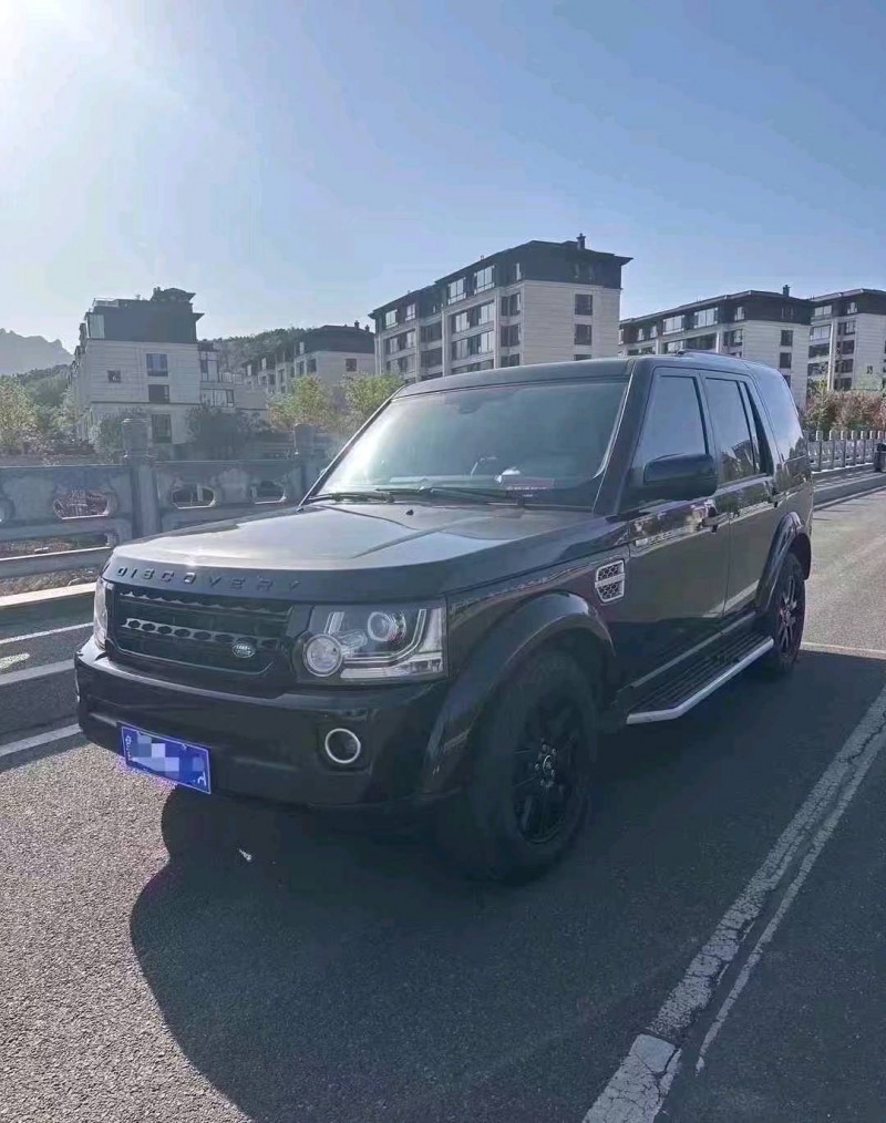 青岛10年路虎发现3