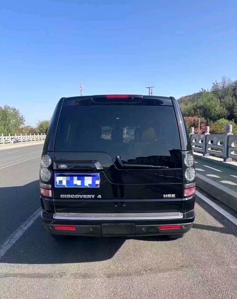 青岛10年路虎发现4