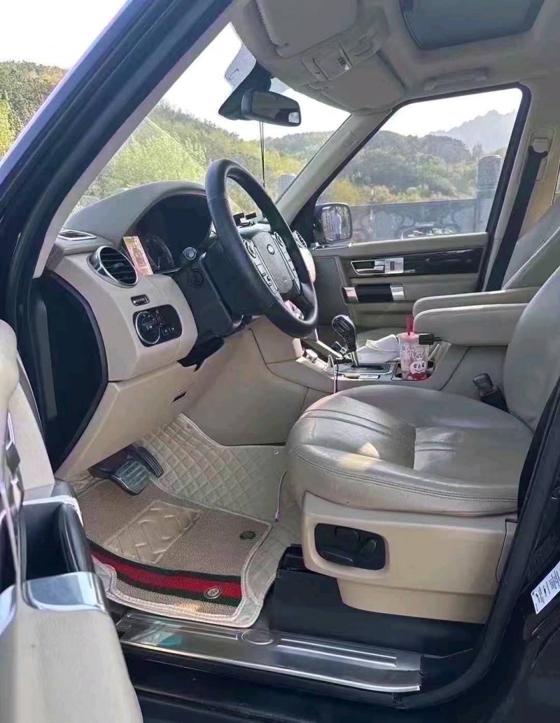 青岛10年路虎发现8