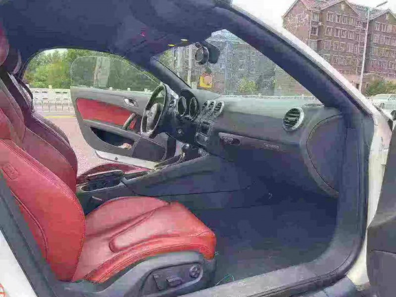 济宁13年奥迪TT3