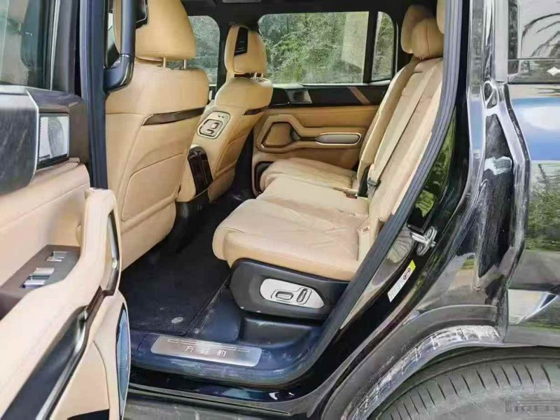 开封25年比亚迪方程豹4