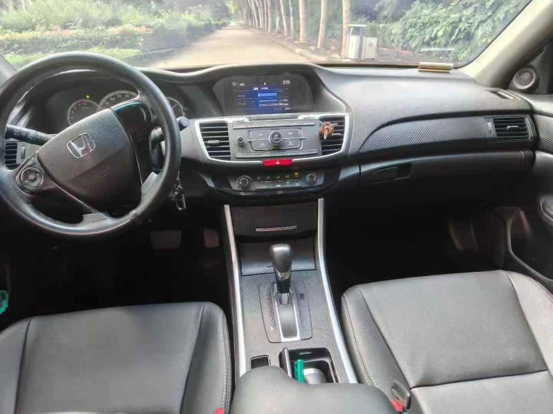 洛阳17年本田雅阁5