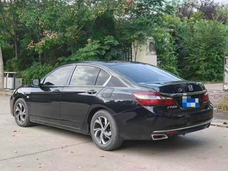 洛阳17年本田雅阁8