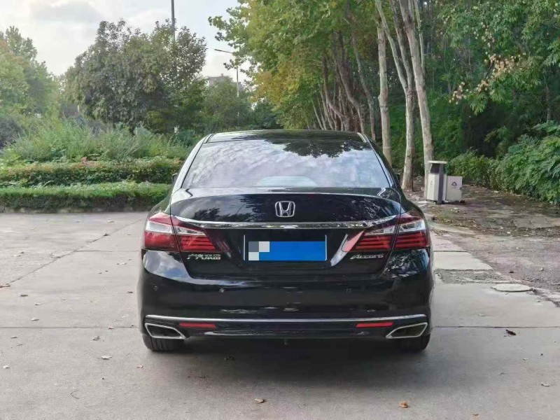 洛阳17年本田雅阁9