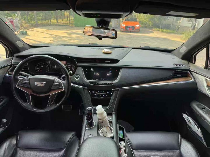 平顶山19年凯迪拉克XT54