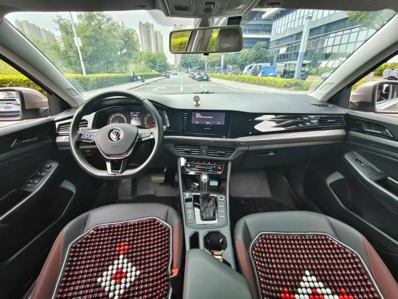 东莞22年大众宝来5