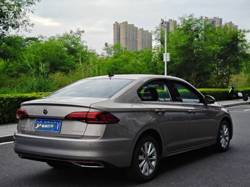 东莞22年大众宝来7