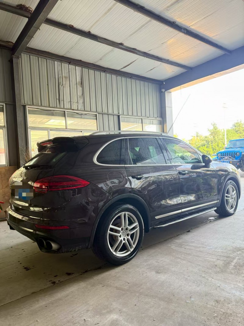 临沂15年保时捷卡宴8