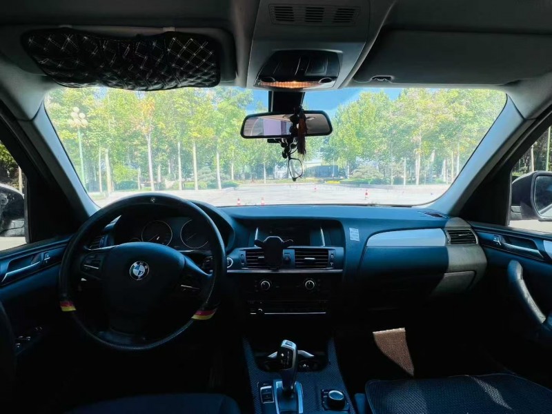 济宁16年宝马X36